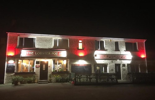 Marloes Hotel | The Lobster Pot