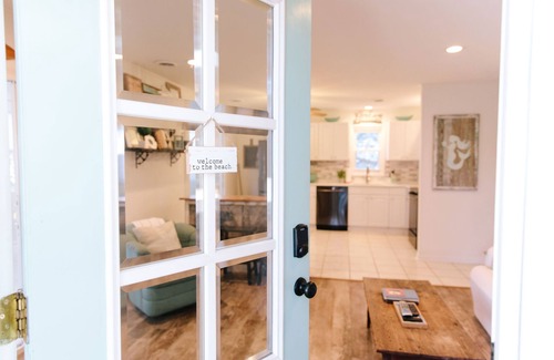 Nags Head House | ★ "The location + accommodations are simply perfect.”