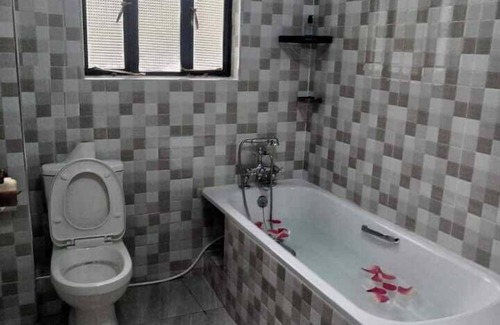 Bondo Hotel | The LOCH Hotel Bondo