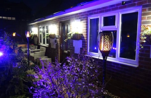 Worthing House | The Lodge, A cosy, quality Bungalow near the South Downs National Park.