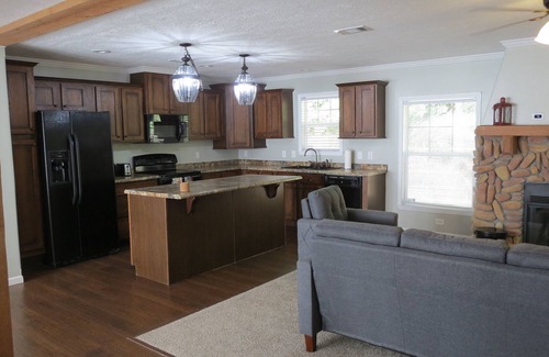 Hanceville Cottage | The Lodge: A Family Retreat Near Smith Lake