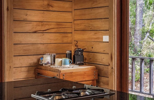 Burnside Cabin | The Lodge - a romantic retreat