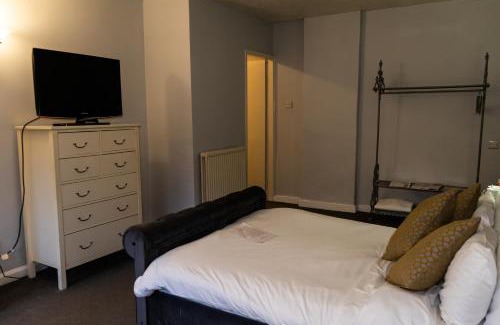 Acomb Cabin | The lodge at Carlton tavern free parking