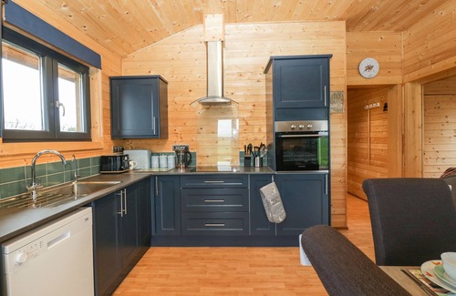 Middlezoy Cottage | The Lodge at Crossroads Farm