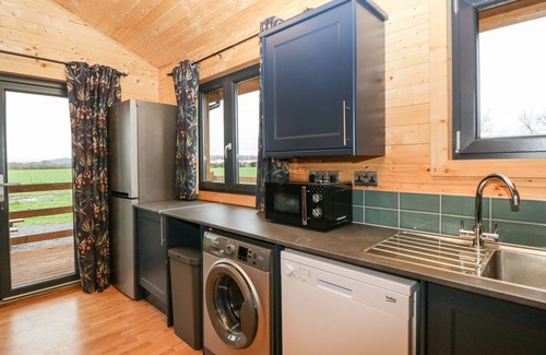 Middlezoy Cottage | The Lodge at Crossroads Farm