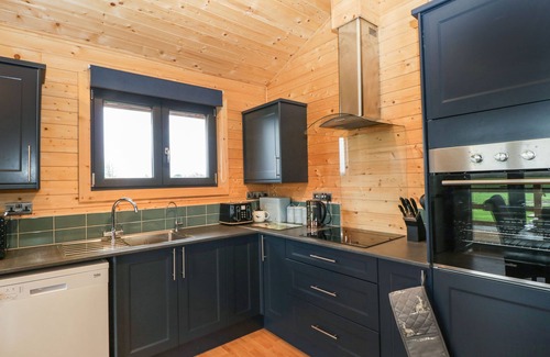 Middlezoy Cottage | The Lodge at Crossroads Farm