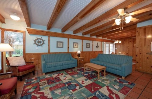 Fulton House | The Lodge at D&R Pelican Bay Resort