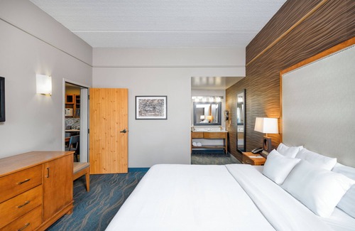 Geneva-on-the-Lake Hotel | The Lodge at Geneva