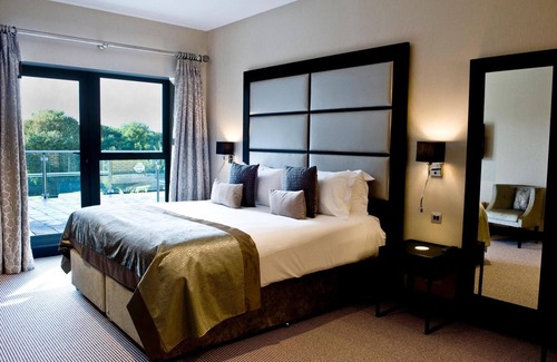 Kingswood Hotel | The Lodge at Kingswood