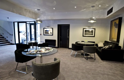 Kingswood Hotel | The Lodge at Kingswood