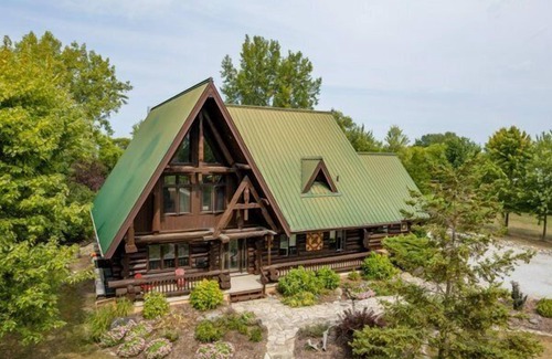 Lakeshore Cabin | The Lodge at Lakeshore