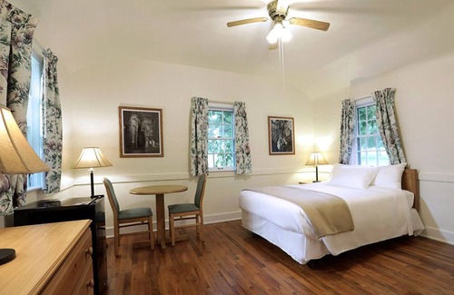 Rocky Hill Hotel | The Lodge at Mammoth Cave