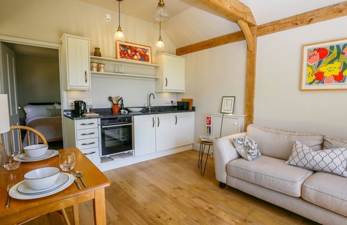 Malmesbury Cottage | THE LODGE AT MORTONS, romantic, luxury holiday cottage in Malmesbury