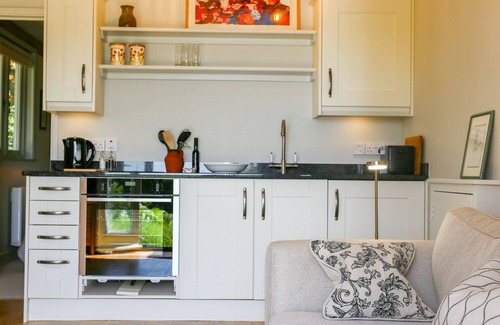 Malmesbury Cottage | THE LODGE AT MORTONS, romantic, luxury holiday cottage in Malmesbury