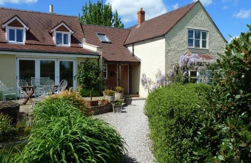 Woolhope Bed & Breakfast | The Lodge, at Orchard Cottage