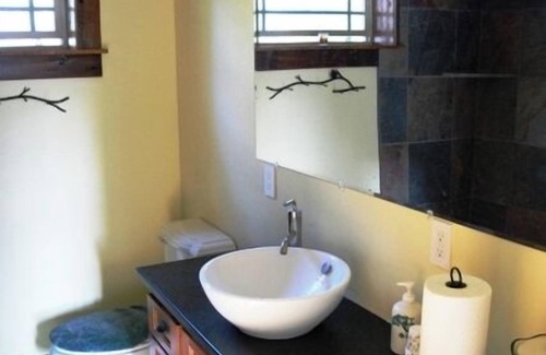 Okanogan County Cabin | The Lodge at Palmer Lake - waterfront