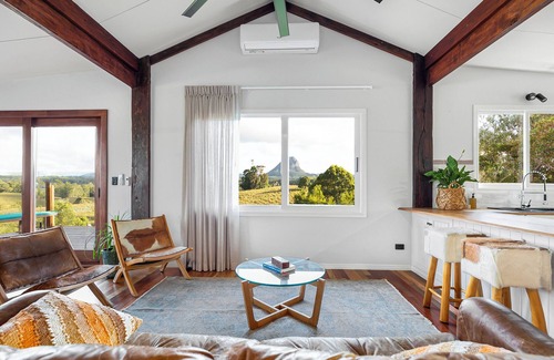 Pinbarren House | The Lodge at Pinbarren with Mountain Views & Pool