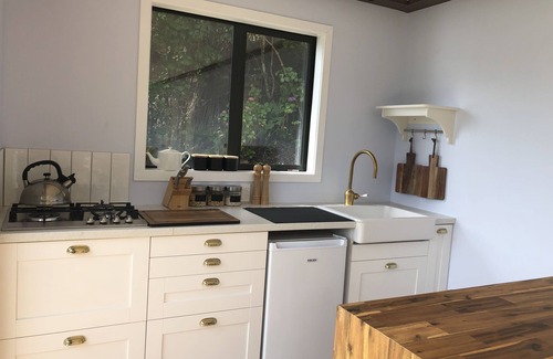 Wilson Bay Apartment | The Lodge At Te Rawa - Boat Access Only