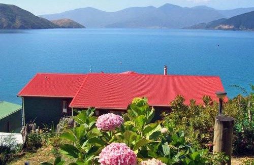 Wilson Bay Resort | The Lodge At Te Rawa