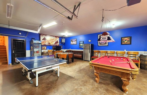 Red Feather Lakes House | The Lodge at Phantom Lake Ranch with private lakes and hiking trails