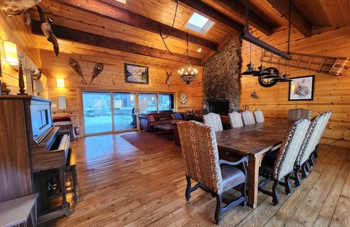 Red Feather Lakes House | The Lodge at Phantom Lake Ranch with private lakes and hiking trails