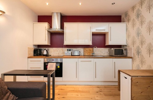 Prestwich House | THE LODGE BY THE PARK - Set in the grounds of an old 18th century vicarage.