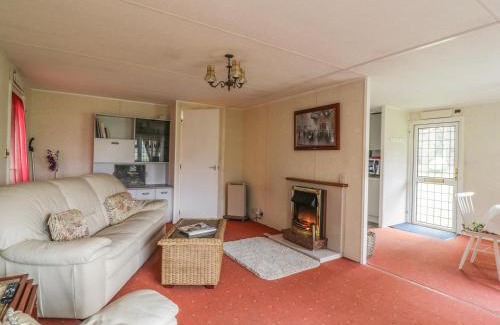 Attleborough House | The Lodge