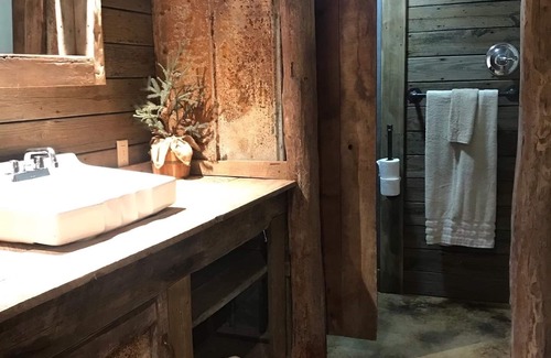 Belfast Cabin | The Lodge Grain Bin at Goose Creek Farm in Cornersville TN