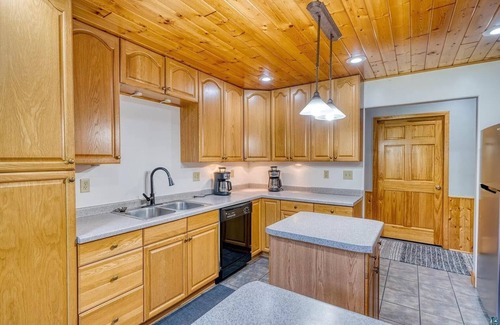 Squaw Lake Cabin | The Lodge: Hot Tub Fireplace RiverFront Pet Friendly Cabin