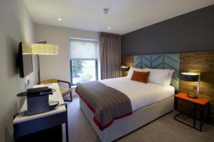 East Putney Hotel | The Lodge Hotel - Putney