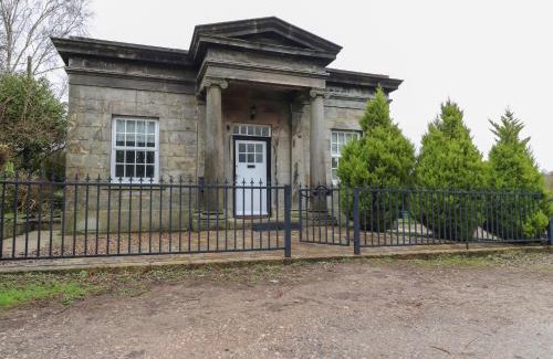 Lancaster House | The Lodge House