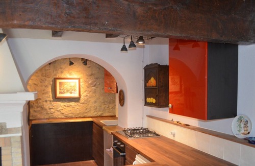 Toano House | The Lodge, part of the ancient Borgo of Villa Bonicelli.