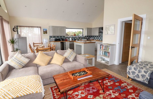 Dunragit Cottage | THE LODGE, pet friendly, character holiday cottage in Glenluce