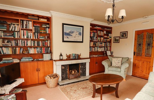 Beaufort Cottage | THE LODGE, pet friendly, with open fire in Beaufort, County Kerry