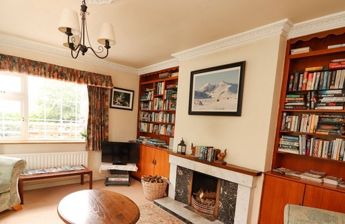 Beaufort Cottage | THE LODGE, pet friendly, with open fire in Beaufort, County Kerry