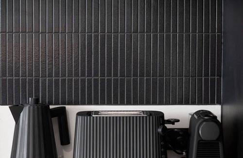 Mount Gambier Apartment | The Lodge - Room 4 - Luxury Central private Rooms, Free wifi