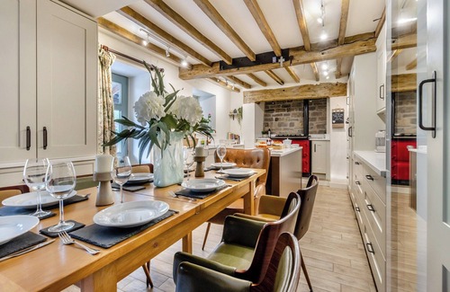 Pontesbury Cottage | The Lodge Spa - UK47837