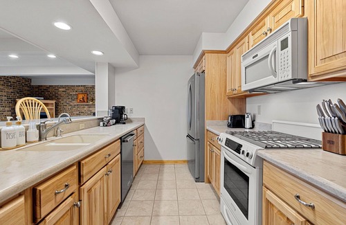 La Porte Resort | The Lodge at Rush Lakes, 10 bd 16 bath preserve and state classified forest.