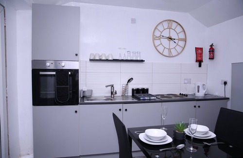 Chadderton Cabin | The Lodge with idilic views parking free wifi