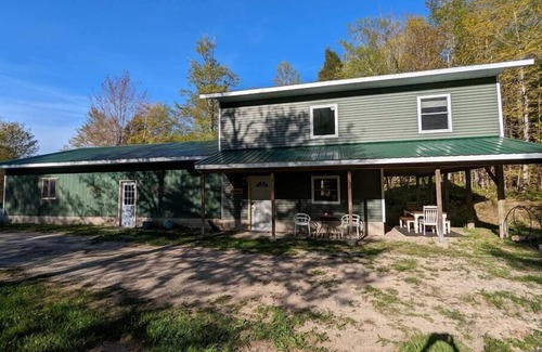 Munising House | The Loft : A Pet Friendly Location Near All Of Munising's Best Attractions