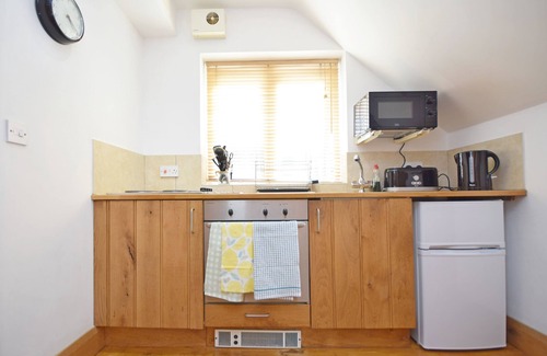 Littlehampton Cottage | The Loft , Angmering-On-Sea - a apartment that sleeps 4 guests in 2 bedrooms