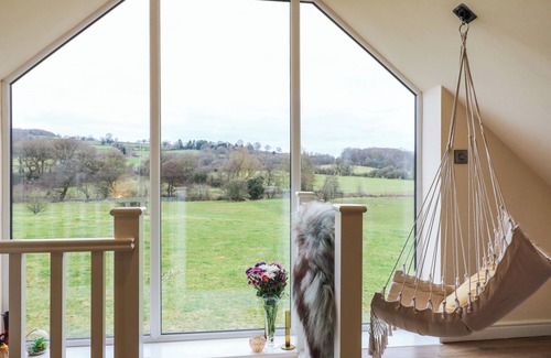 Crich Cottage | THE LOFT AT AMBER VIEW, romantic, with open fire in Belper
