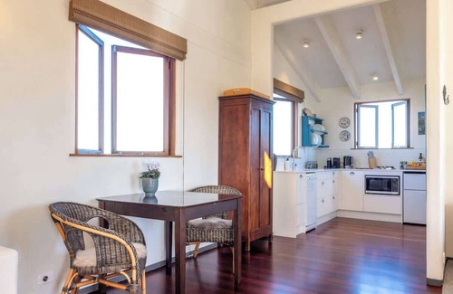 Onetangi House | The Loft at Cypress Ridge Estate | Stay Waiheke