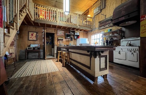 Clarksdale Cabin | The Loft at Hopson, a unique delta stay located on the historic Hopson grounds