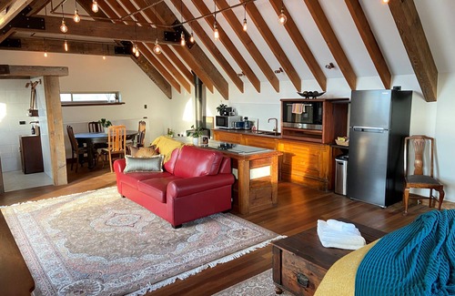 Eyre Peninsula Apartment | The Loft at Tulka House. The Seafood capital of South Australia.