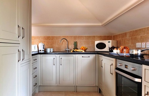 Kingham House | The Loft by Interhome