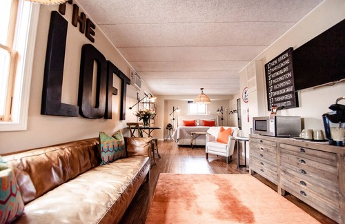 Granville Apartment | the Loft - Designer Hotel Room