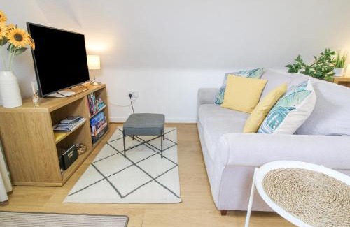 Leighton Apartment | The Loft