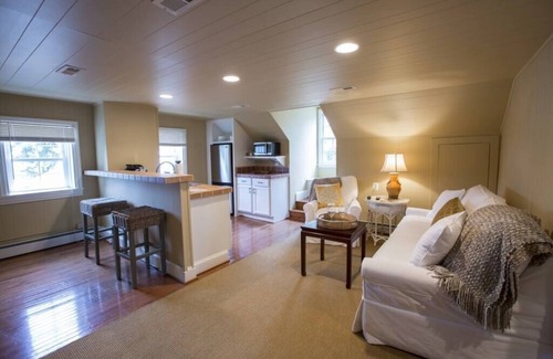 Washington Apartment | The Loft: In Little Washington, VA