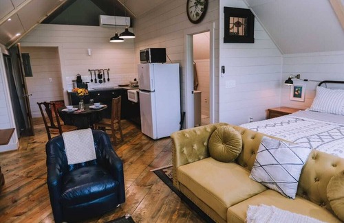 Brenham Apartment | The Loft On Almo